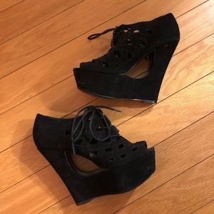 Steve Madden Caged Heeled Sandals in size 8